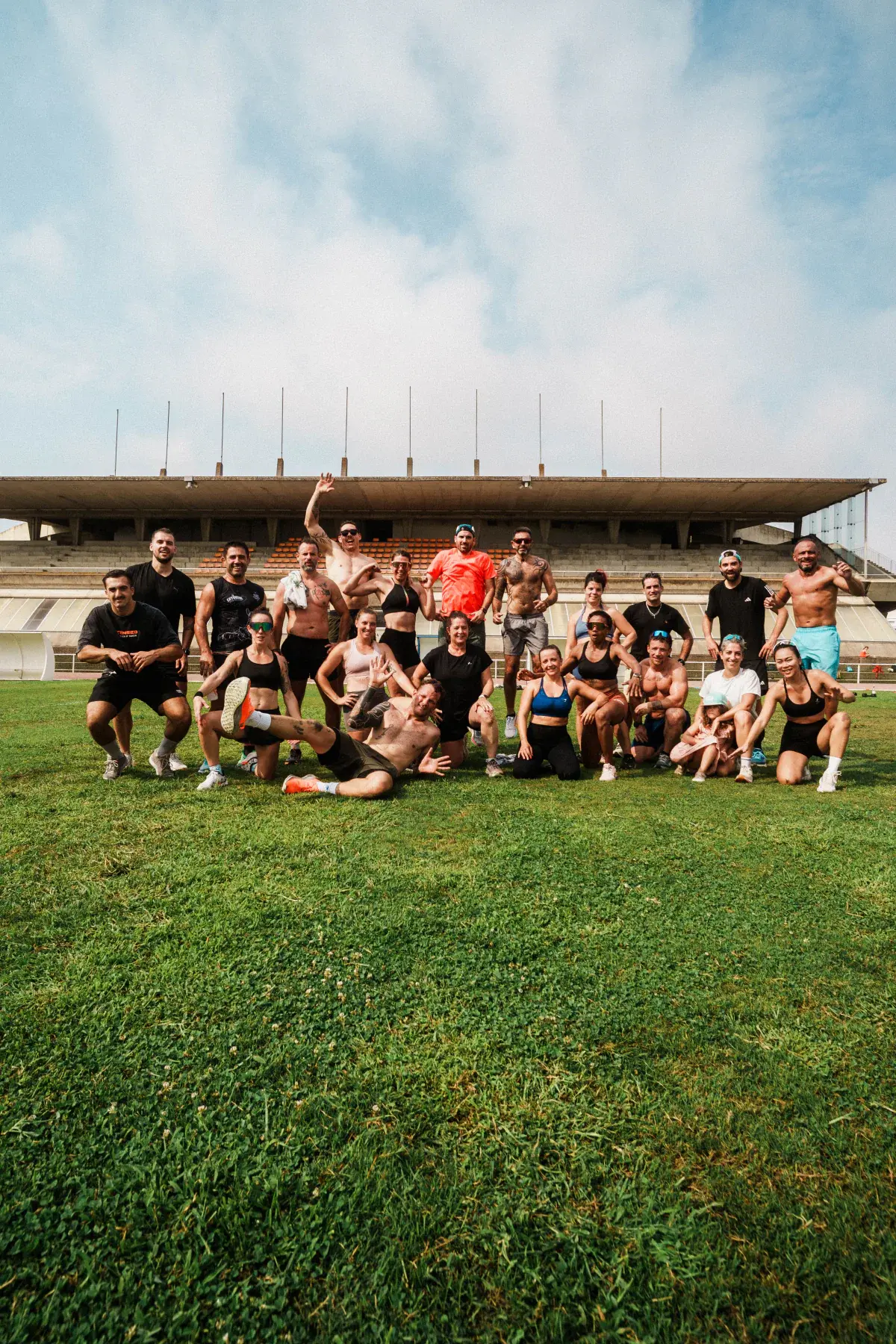 Adhérents et coachs YC Form réunis pour un entraînement collectif